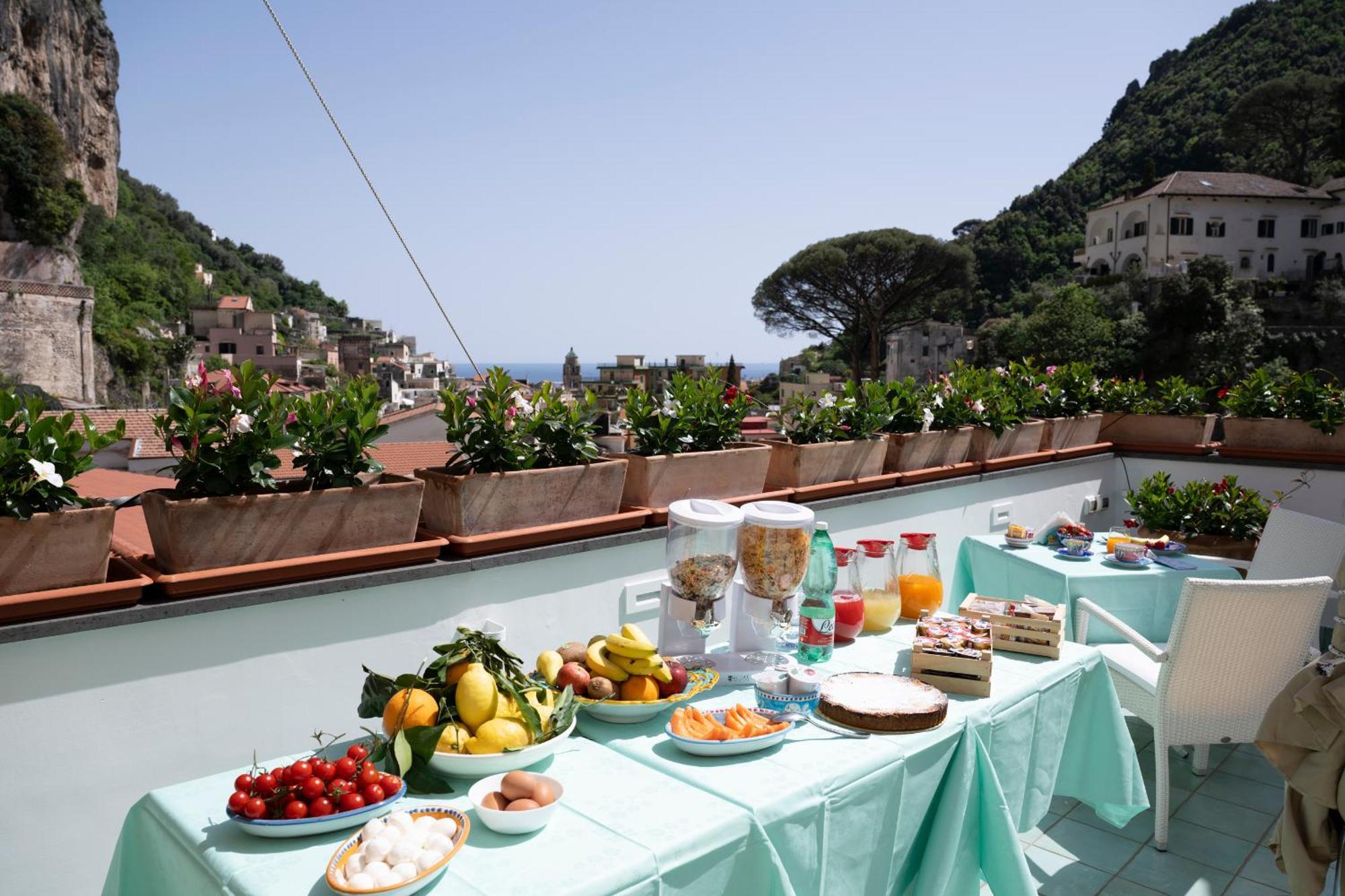 Valle D'Amalfi Suites ภายนอก รูปภาพ