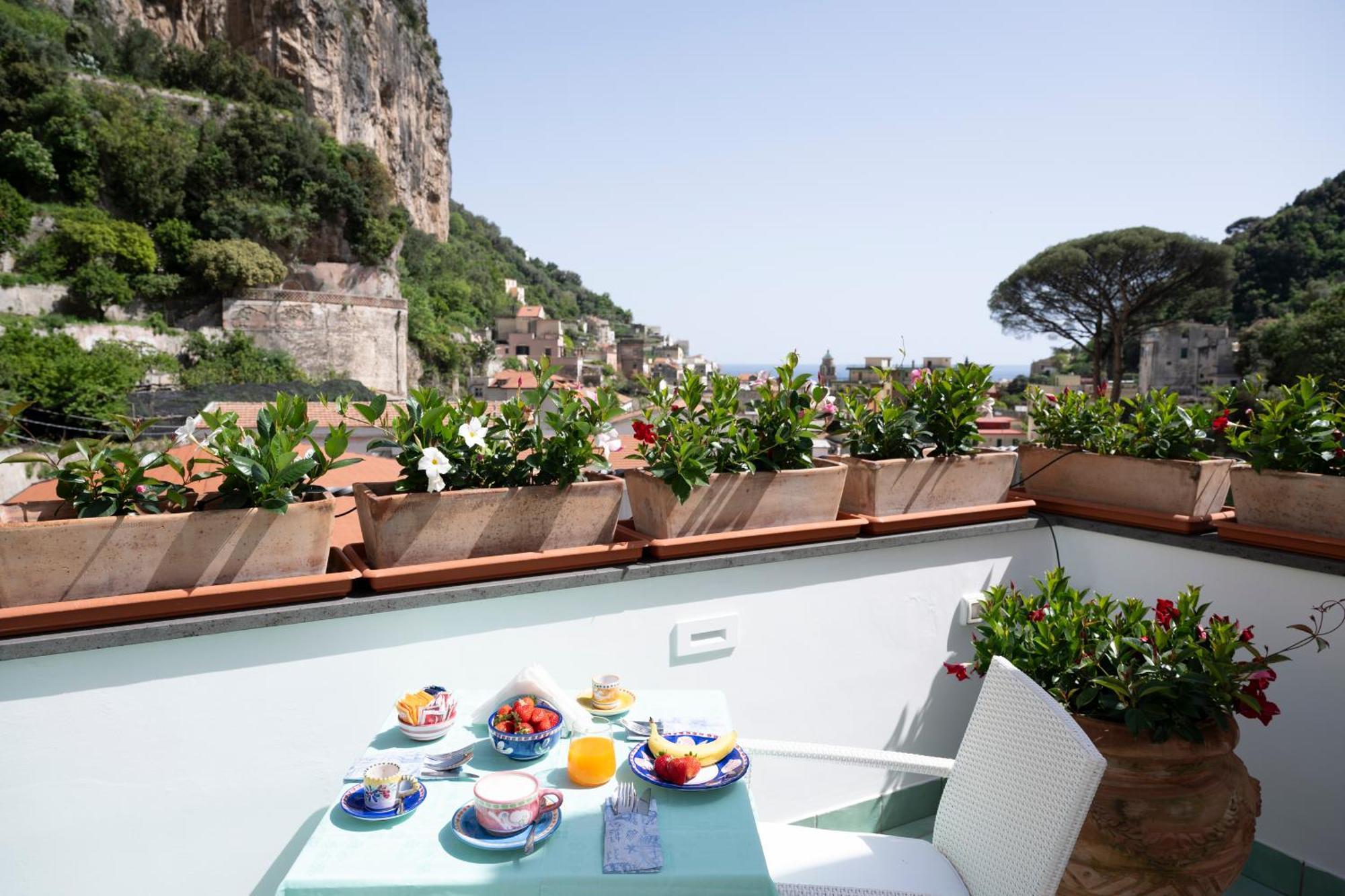 Valle D'Amalfi Suites ภายนอก รูปภาพ