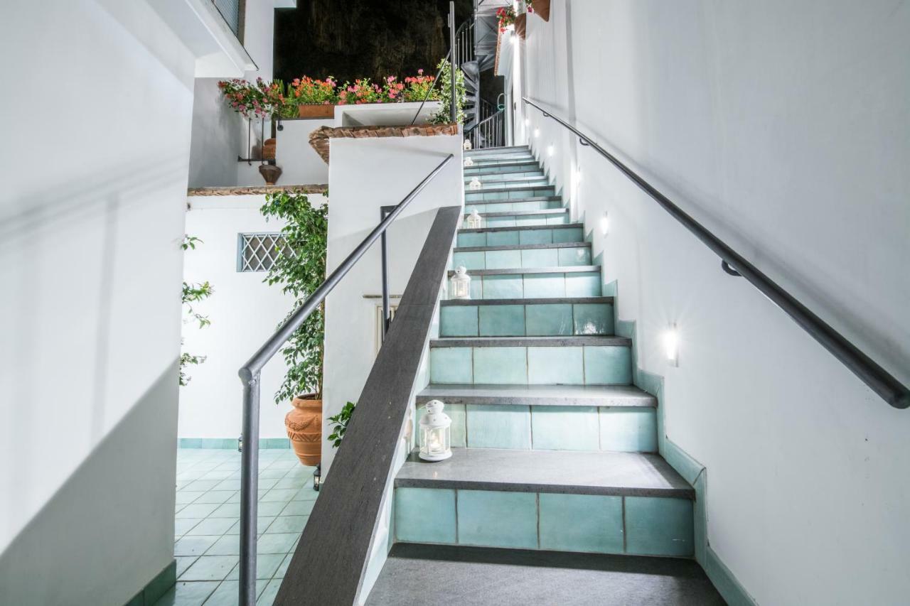 Valle D'Amalfi Suites ภายนอก รูปภาพ